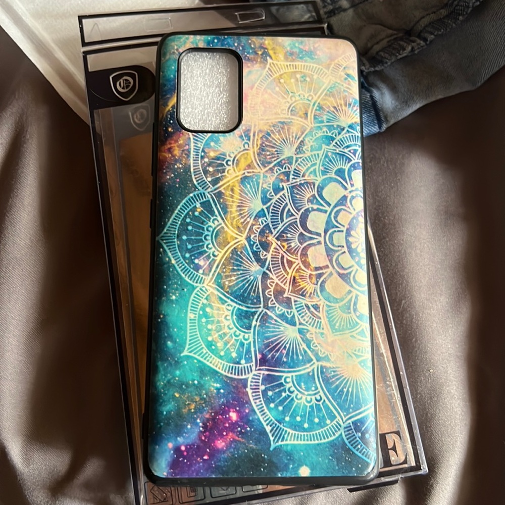 Samsung galaxy A71 5 G glow in the dark case
